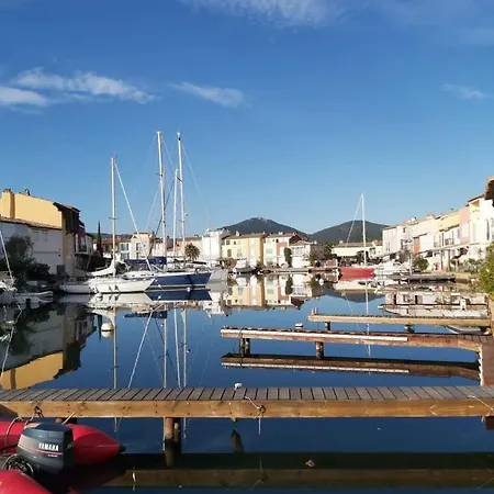 Port Vue Bateau Lägenhet Cogolin