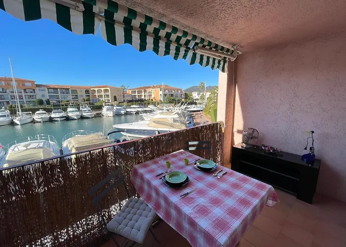 Port Vue Bateau Apartment Cogolin